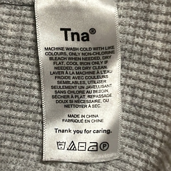 TNA oversized cropped waffle knit crewneck top - Picture 7 of 8